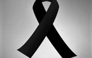 Schwarzes Band, das bei der muslimischen Beerdigung getragen wird